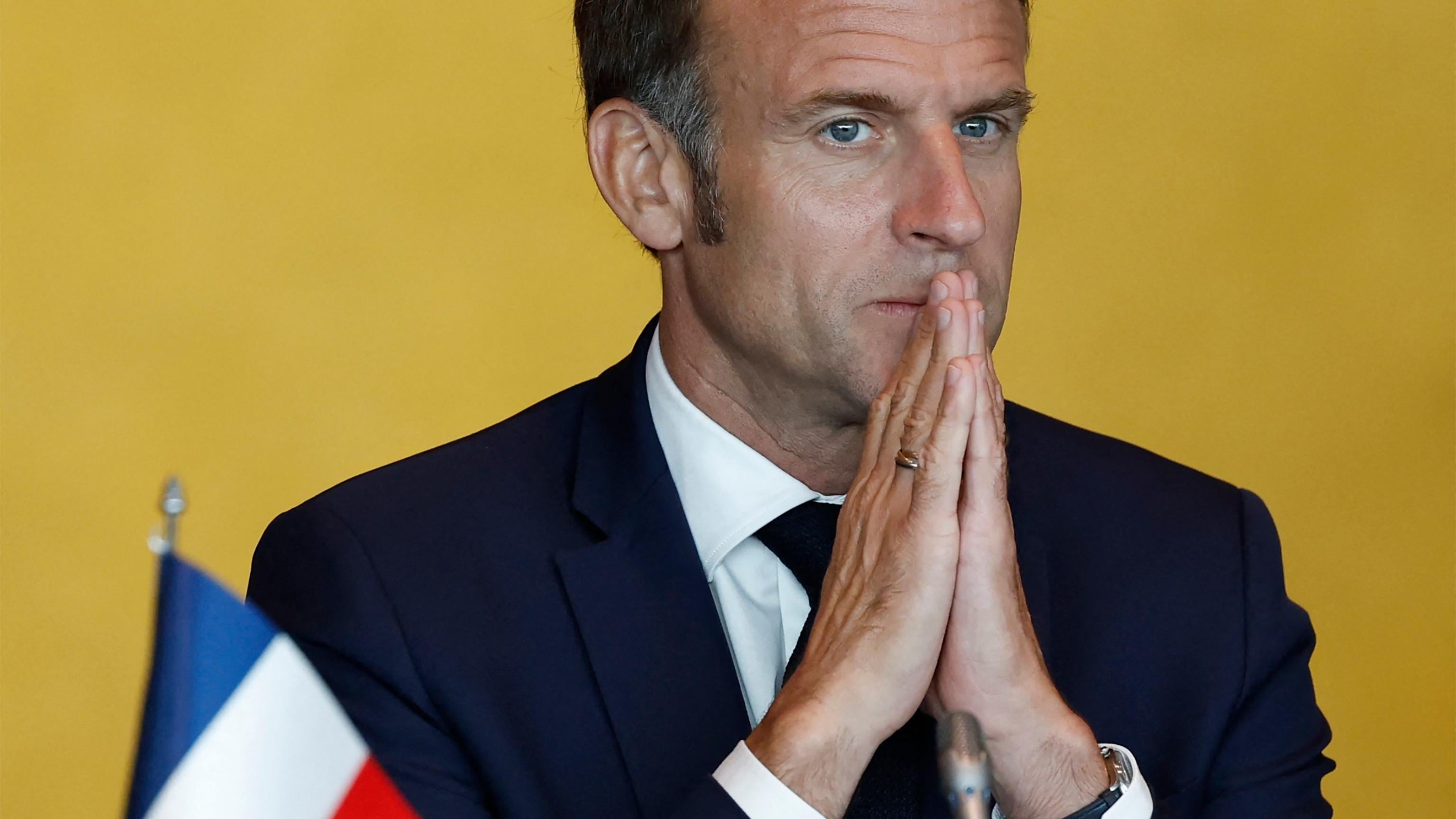 "Paga Nicolas". Il movimento anti-tasse e la rivolta social che spaventano Macron