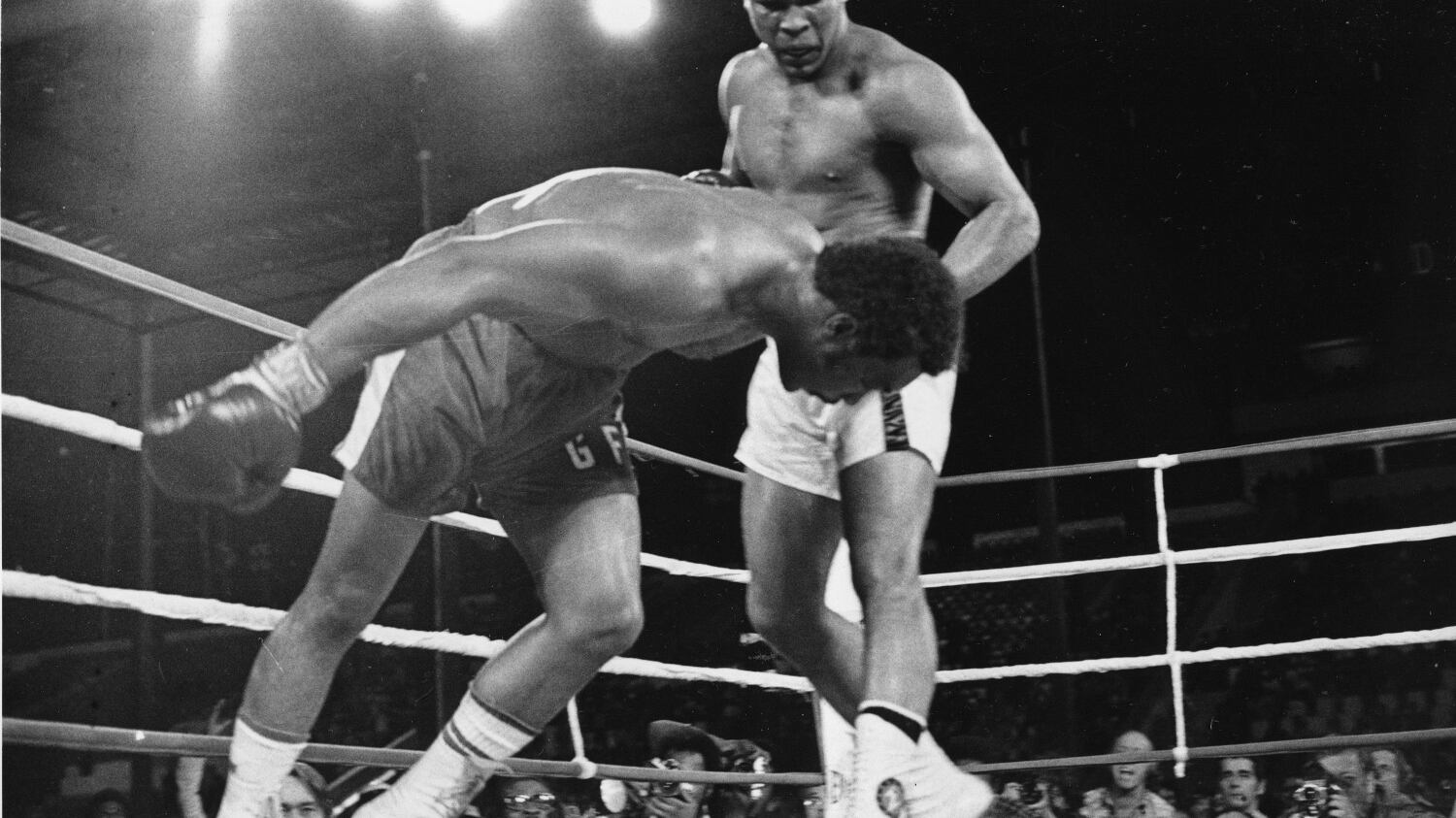 Perché la stella di Muhammad Ali è l'unica "appesa" sulla Walk of Fame