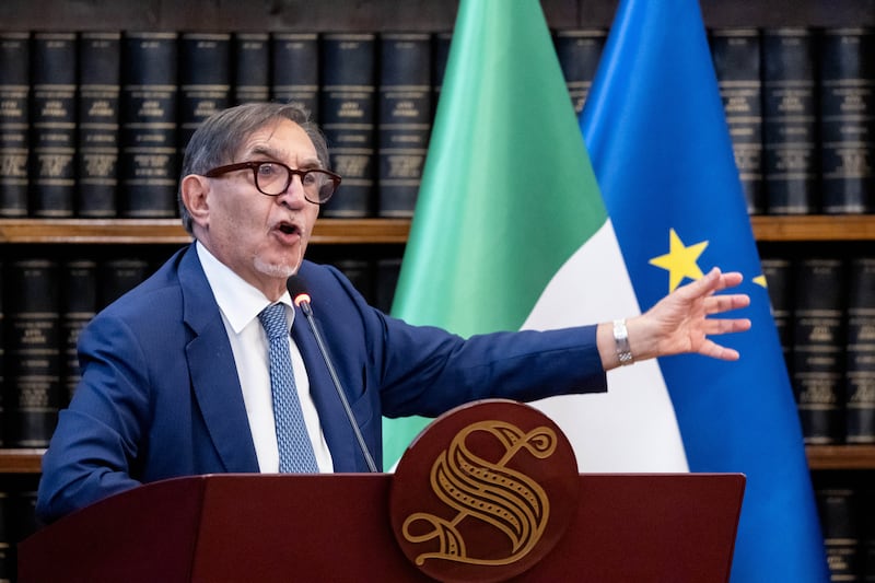 La Russa: “Ballottaggio? È dura”. Anti-cespugli, i dubbi del Colle
