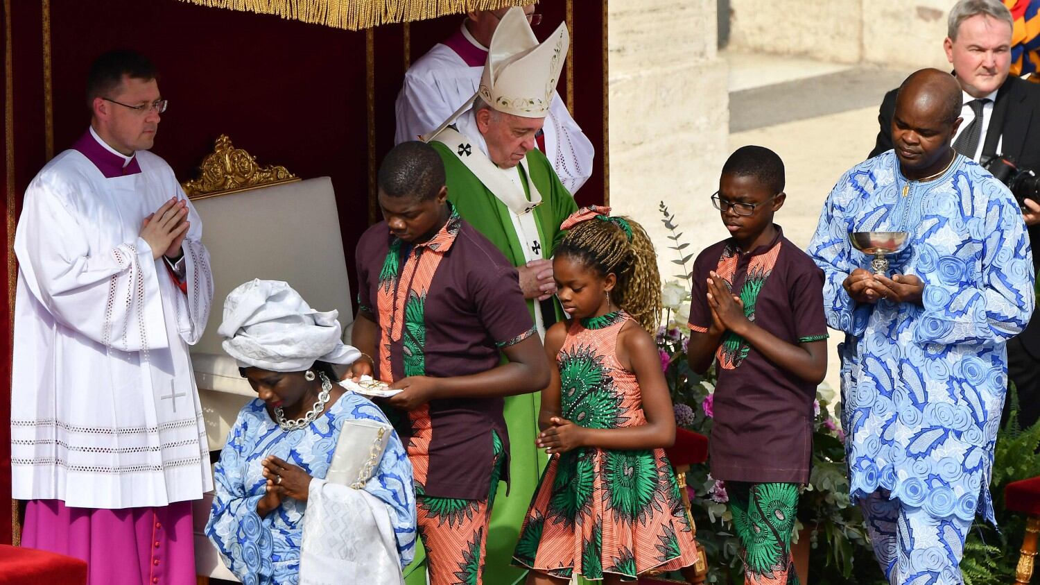 Il Don critico sul Papa: "Ossessione per i migranti"