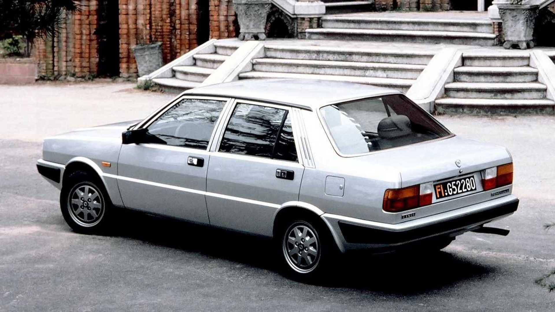 Lancia Prisma, classe innata a tre volumi