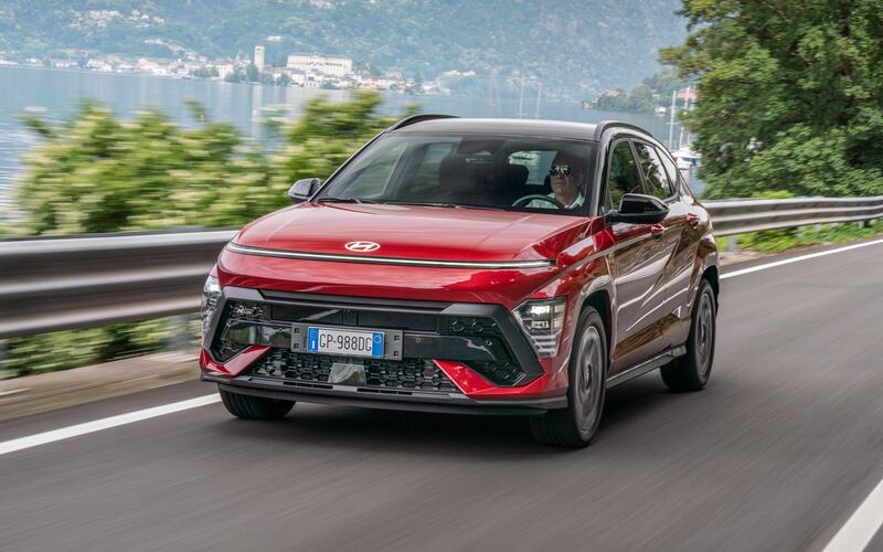 Nuova Hyundai Kona 2023, guarda tutte le immagini 12