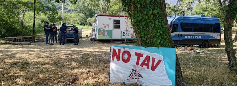 L’elettore Pd-5s sta con gli agenti. “Pene più severe a chi li attacca”