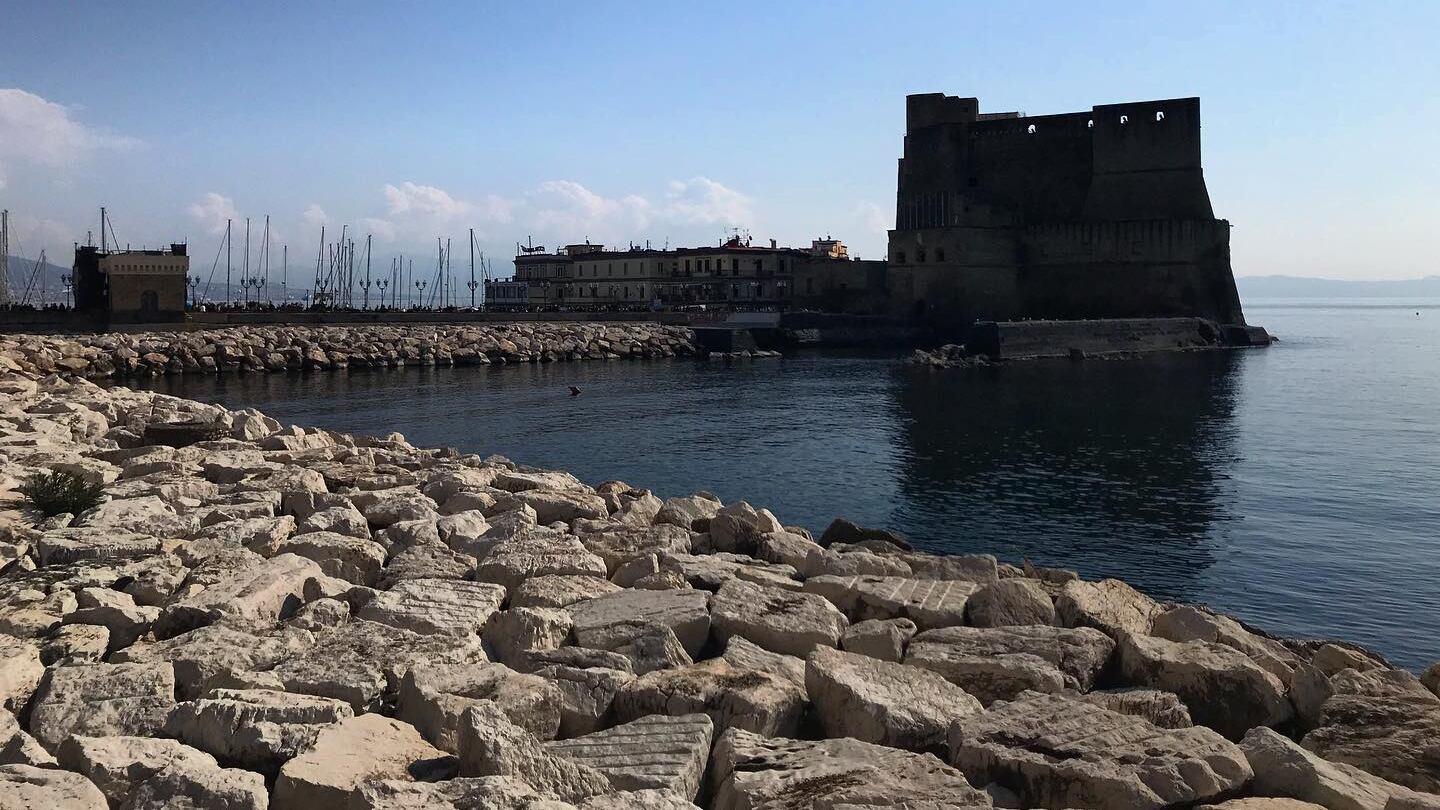 Guasto all’impianto elettrico: chiude al pubblico Castel dell’Ovo