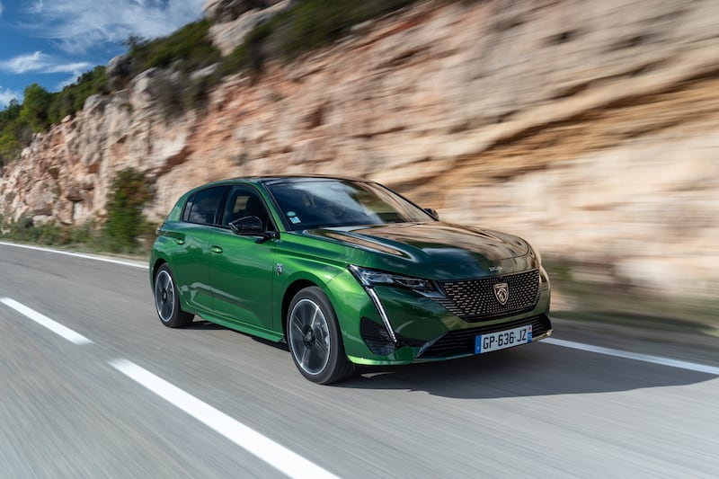 Peugeot e-308, guarda la gallery 12