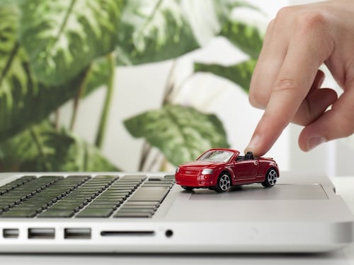 Truffe assicurazioni auto e moto, in un solo anno 2,3 milioni di vittime: i numeri