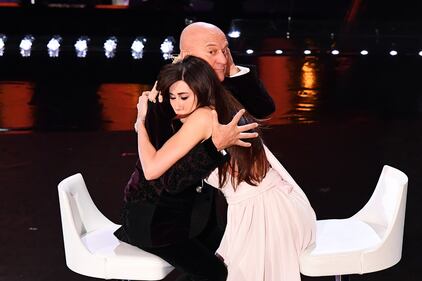 Sanremo, la conduzione a tre tra musica e imprevisti 1