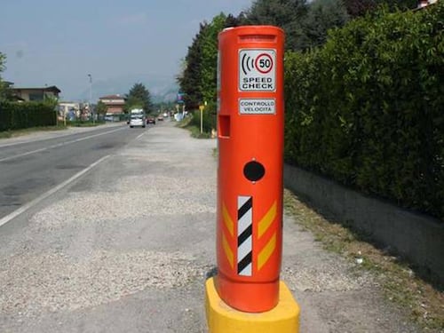 La rivelazione sui totem degli autovelox: "Non sono omologati"