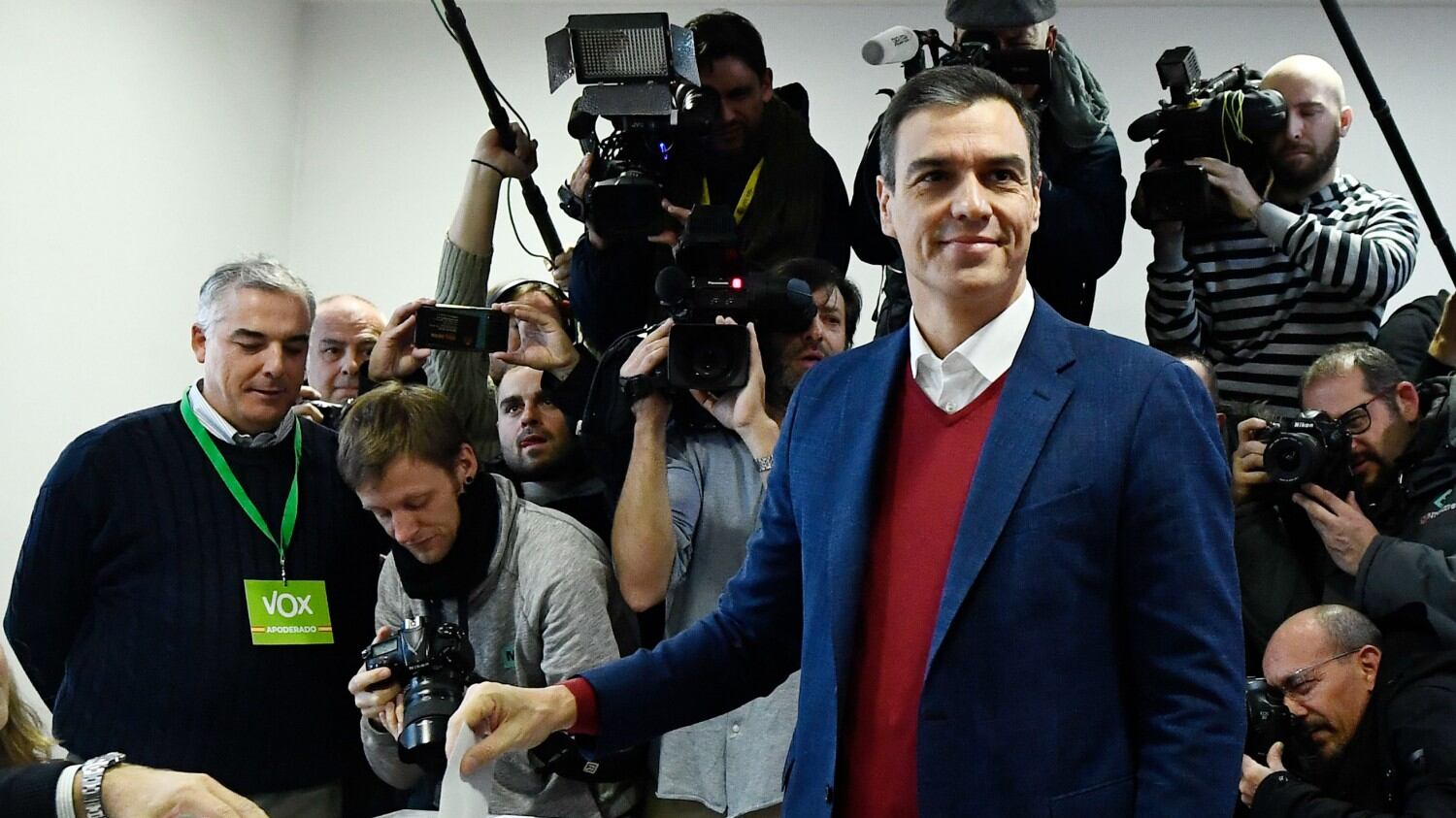 Spagna, la sfida di Sánchez: "No alla grande coalizione"