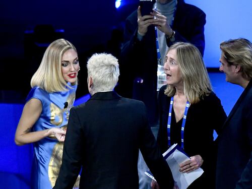 "Volgare e irrispettoso verso la moglie". Così la femminista annienta Fedez