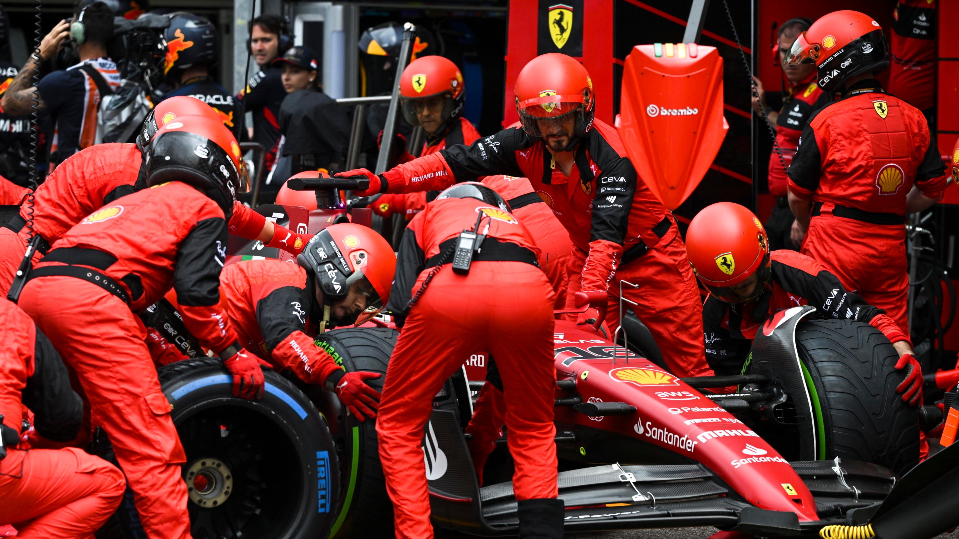 "Ma che c... fate!", l'ira di Leclerc con il box Ferrari