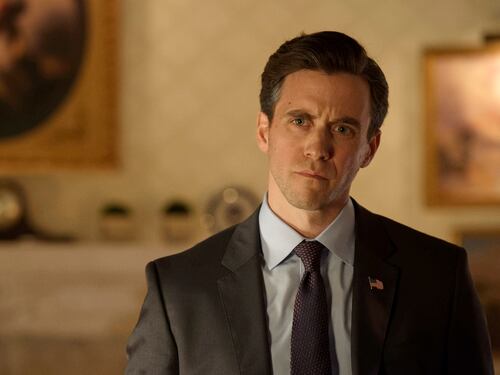 Langdon, Ashley Zukerman protagonista della serie tv prequel de Il codice da Vinci