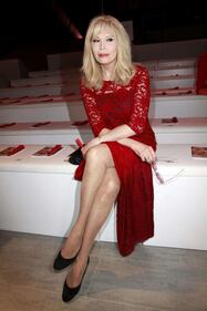 Amanda Lear, sexy icona di fascino 5