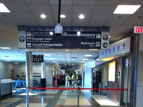 Atlanta: espolsione all'aeroporto, evacuato. Allarme bomba nell'area del parlamento