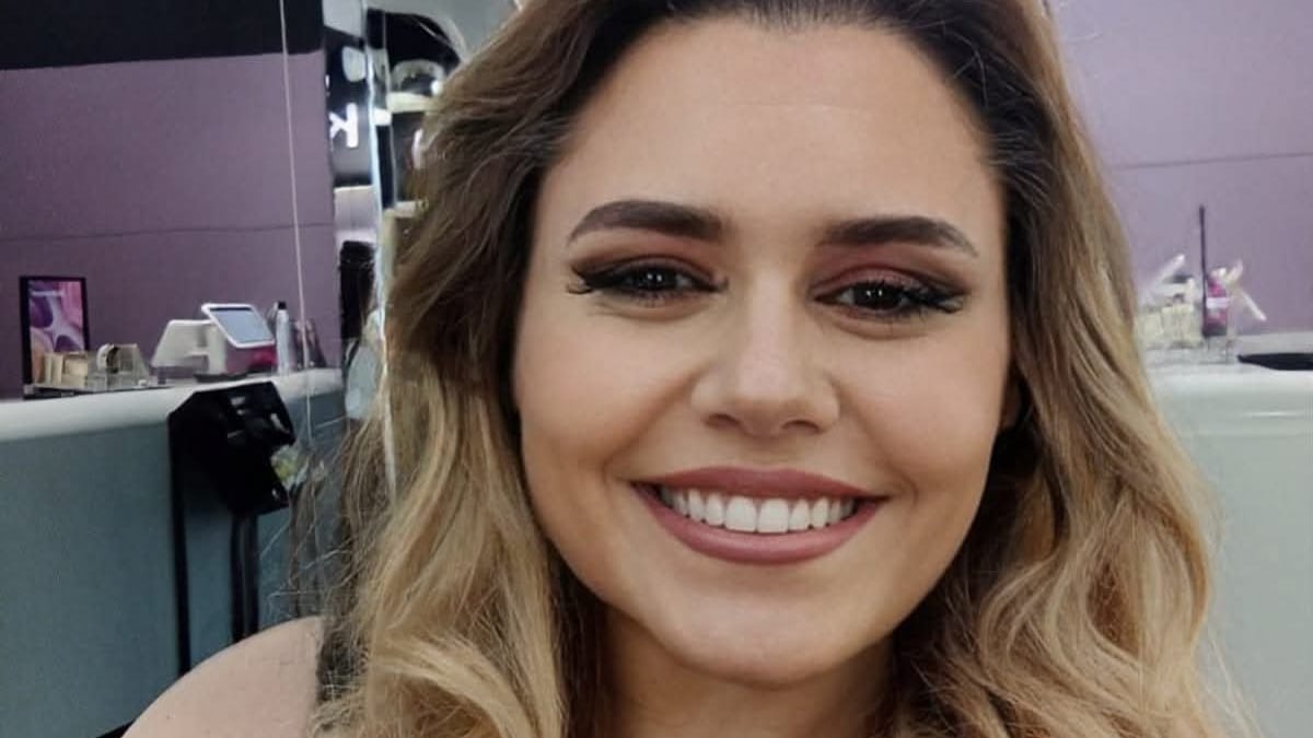 Il mistero di Erika morta nei campi. Auto nel fossato: ipotesi messinscena