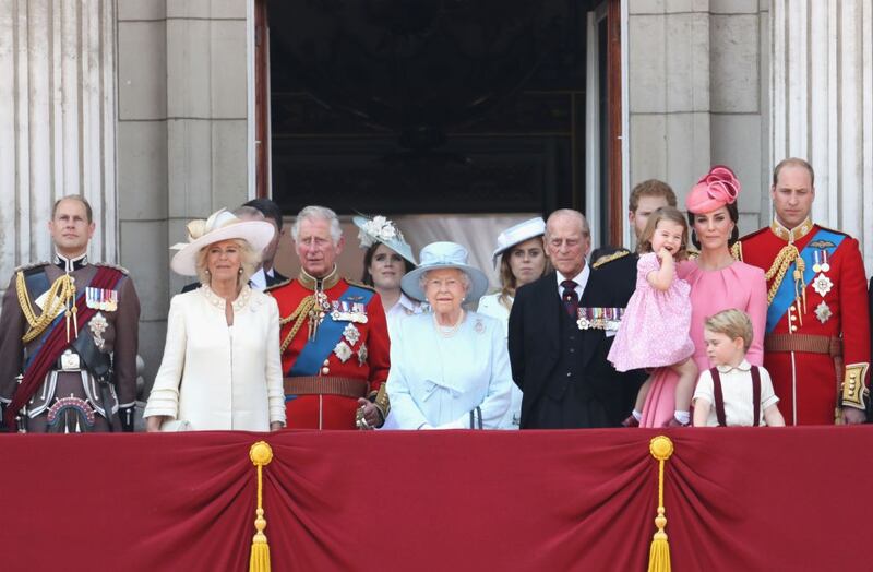 Kate Middleton ed Elisabetta II, stili a confronto 29