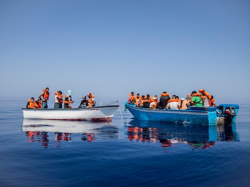Sbarchi senza fine. E Salvini mette nel mirino la Lamorgese