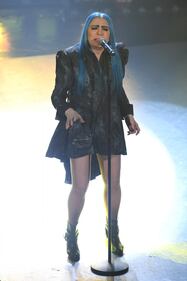 Sanremo 2019, minigonna inguinale per Loredana Bertè 6