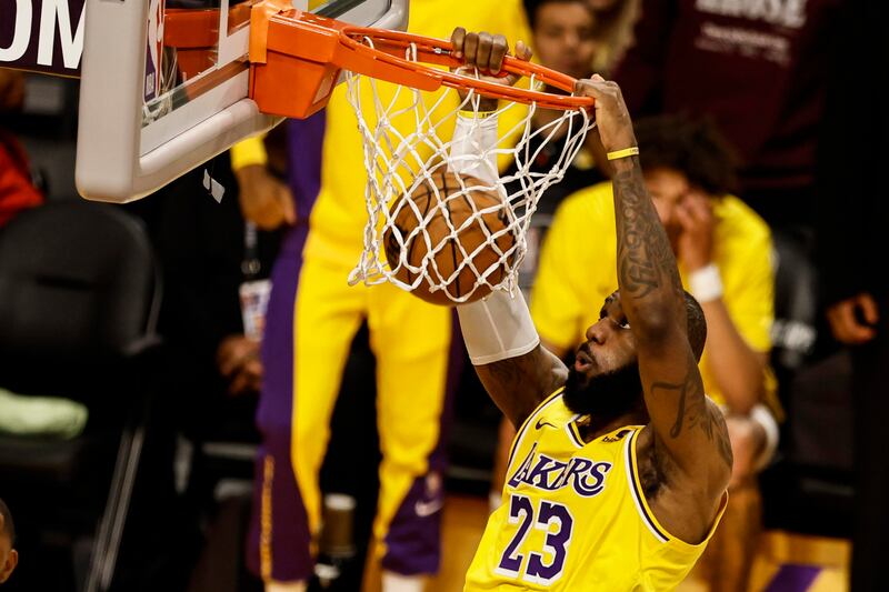 Lebron James Phoenix Lakers