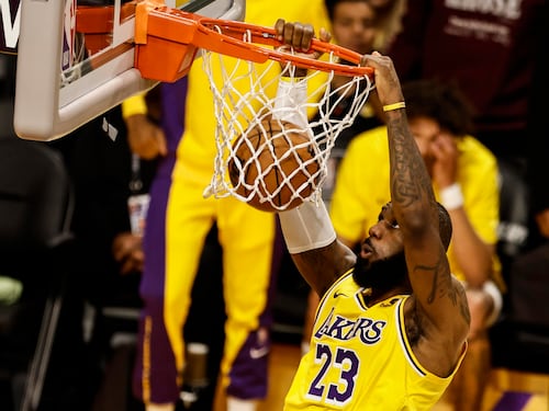 Nba, Los Angeles Lakers venduti (di nuovo) per la cifra record di 12,5 miliardi di dollari