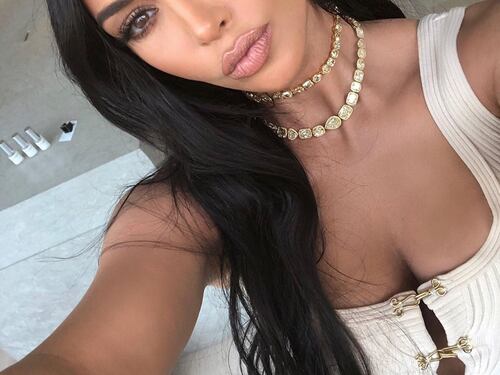 Kim Kardashian, il look al Met Gala scatena i social