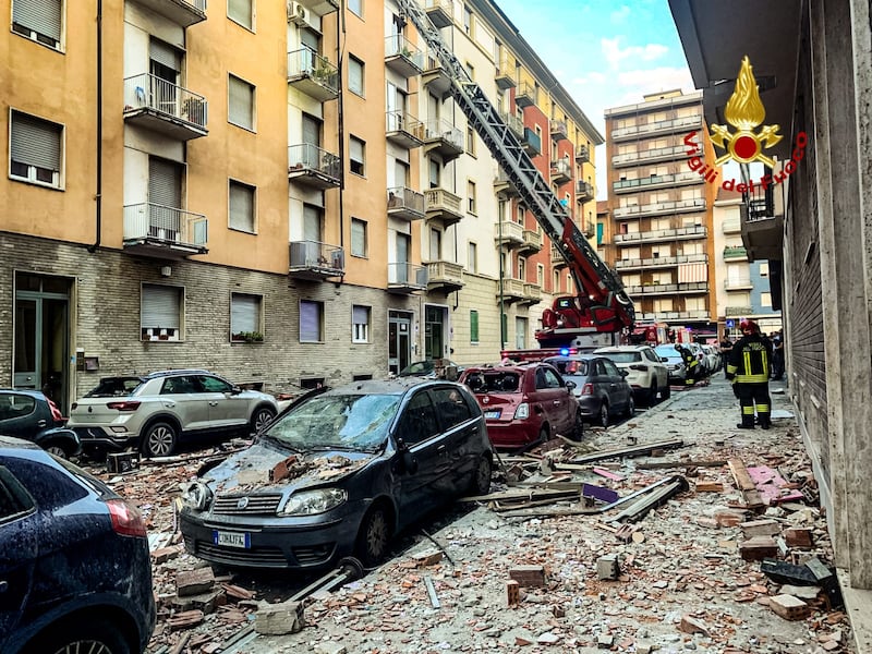 L'esplosione di una mansarda a Torino: cinque feriti  4