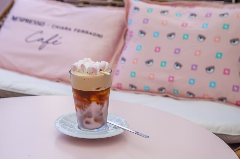 In piazza Brera inaugura il ​temporary bar di Chiara Ferragni 3