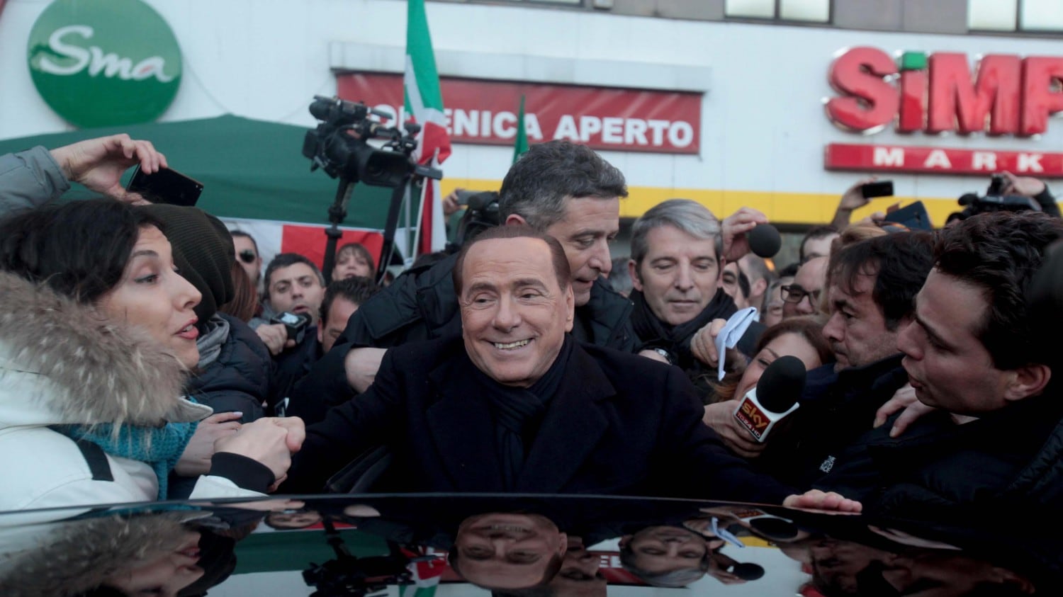 Berlusconi: "L'Italia serva di un regime illegittimo"