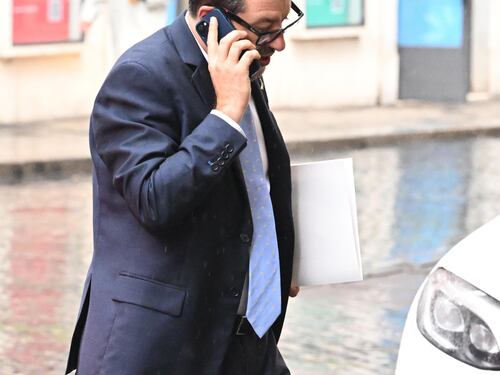 Salvini in Senato con la cravatta "anti-droga": "Sarà una priorità"