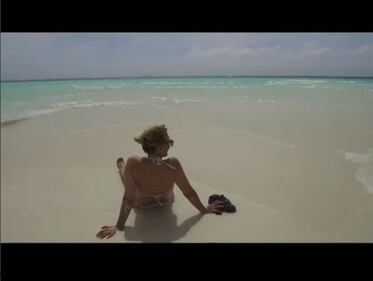 Heather Parisi, bikini da urlo alle Maldive 3
