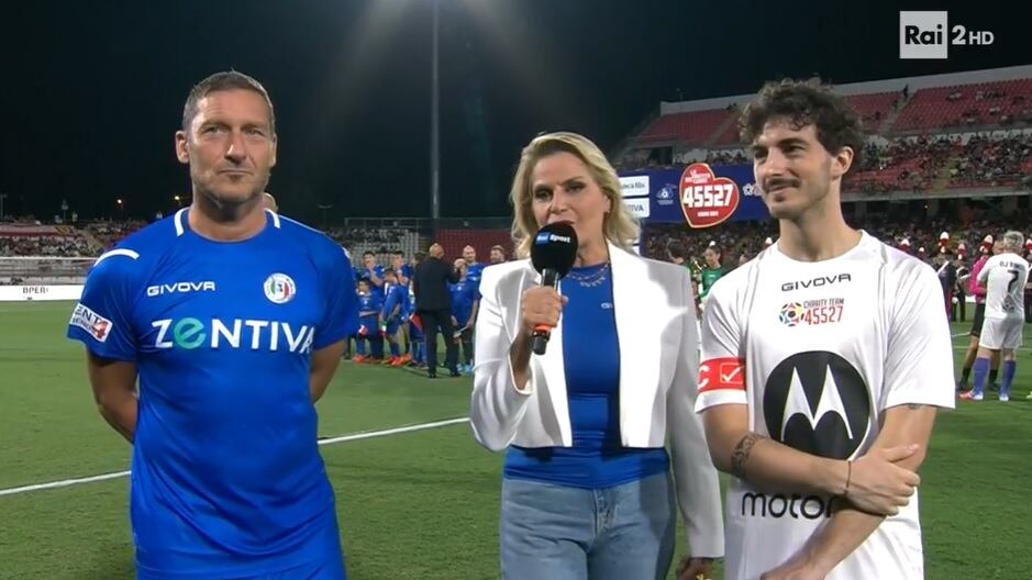 "Dove sei stato...?". La Ventura punge Totti in diretta tv