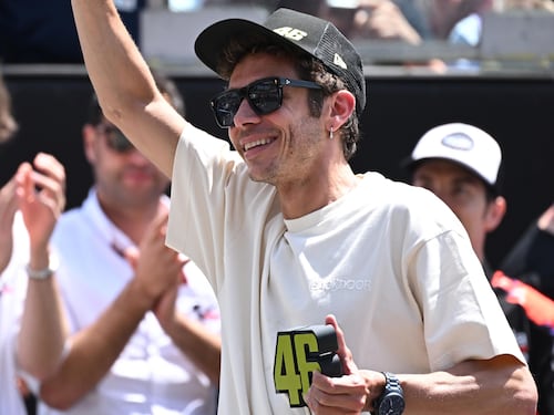 Valentino nella Spa per prendere la laurea su 4 ruote in 24 ore