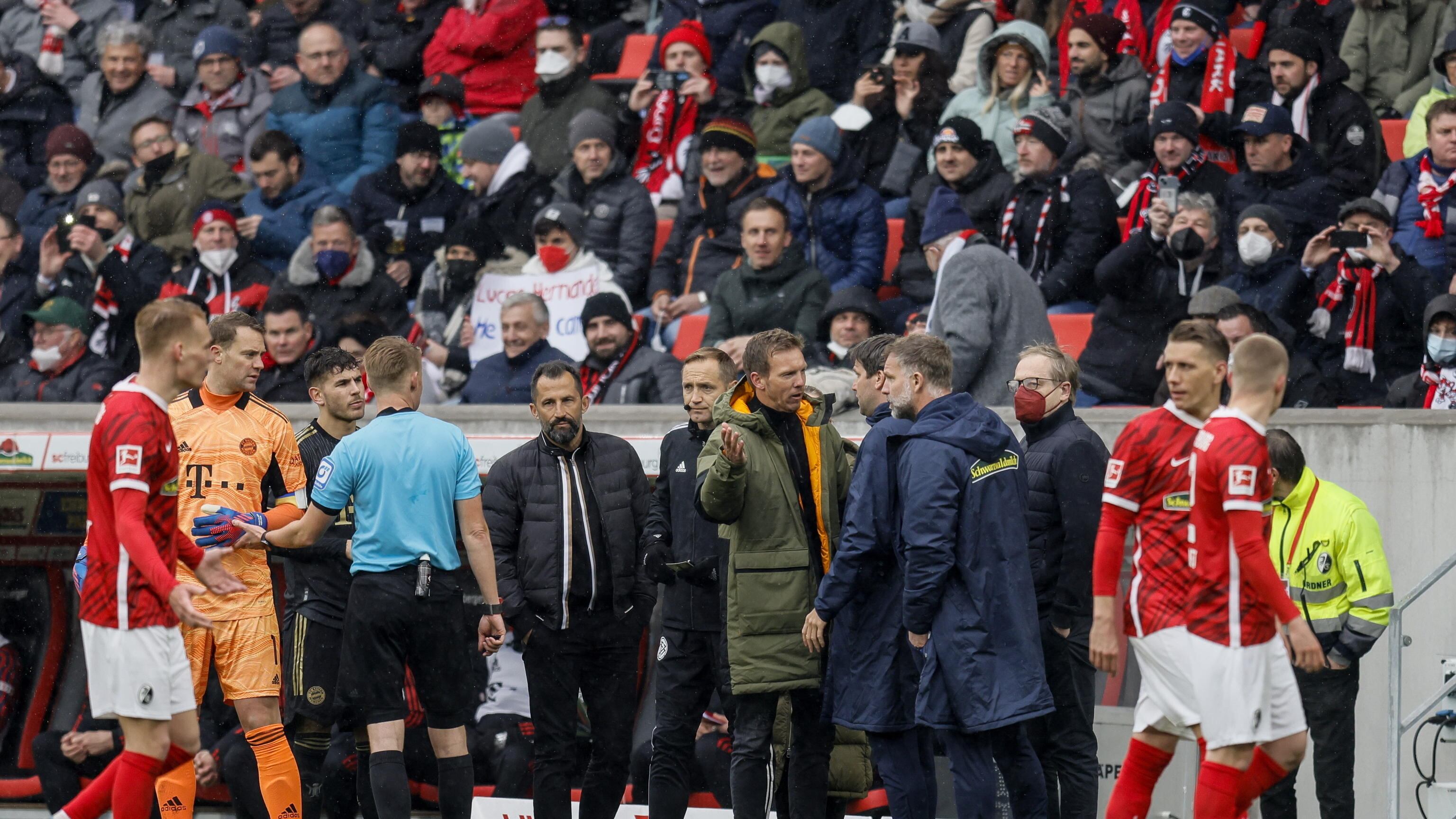 Hanno giocato in 12: cosa rischia il Bayern Monaco
