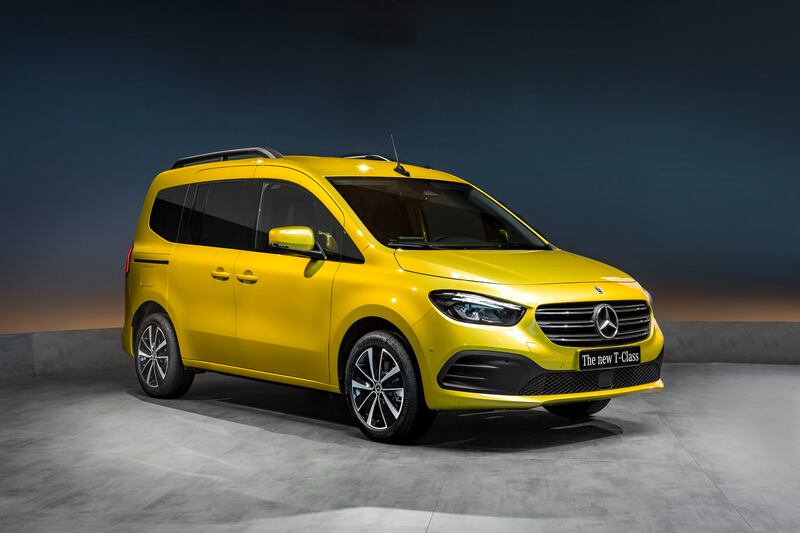 Le migliori auto da famiglia (anche ibride) sotto i 30.000 euro: guarda le foto 10