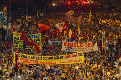 Brasile, proteste contro il governo 4