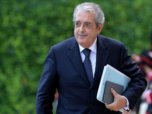 Saccomanni pronto a mollare: sul vincolo del 3% non si tratta