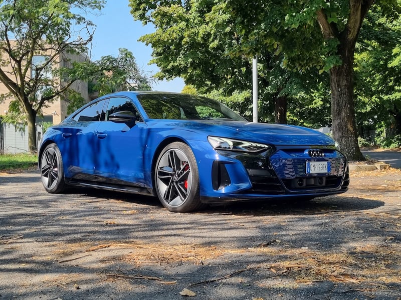Audi RS e-tron GT: guarda la gallery della super berlina elettrica 2