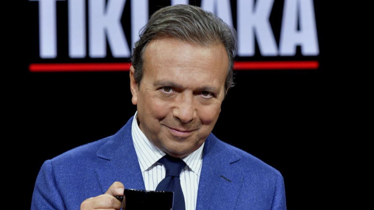 "Reddito calato, tagliate l'assegno...". E Chiambretti cita l'ex compagna