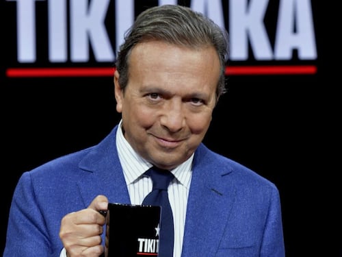"Reddito calato, tagliate l'assegno...". E Chiambretti cita l'ex compagna
