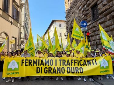 La protesta di Coldiretti contro i "trafficanti di olio e di grano": guarda le foto 5