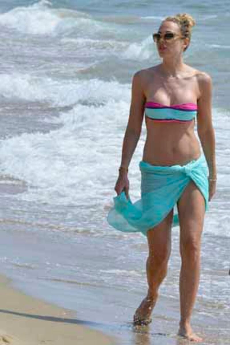 Ilary Blasi sexy conduttrice del Grande Fratello Vip 7