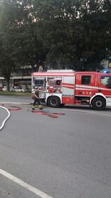 Milano, un bus in fiamme in via Rombon 4