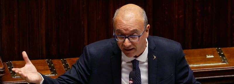 “Il nostro decreto segue le indicazioni di Mattarella: prevenire le classi ghetto e favorire l’integrazione. Al centro della formazione dev’esserci la lingua italiana”