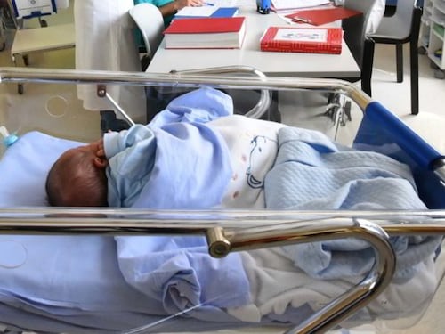 Genova, i nigeriani lo circoncidono a casa. E il neonato muore