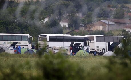 La polizia greca sgombera il campo profughi di Idomeni 19
