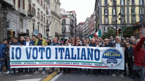 Fratelli d’Italia in corteo a Napoli: “Basta coi burocrati di Bruxelles e al Nazareno europeo” 4