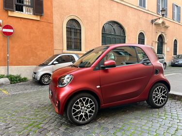 Smart EQ fortwo racingred, 250 esemplari unici: guarda le foto 5