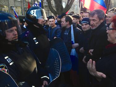 Manifestazione filorussa a Donetsk 7