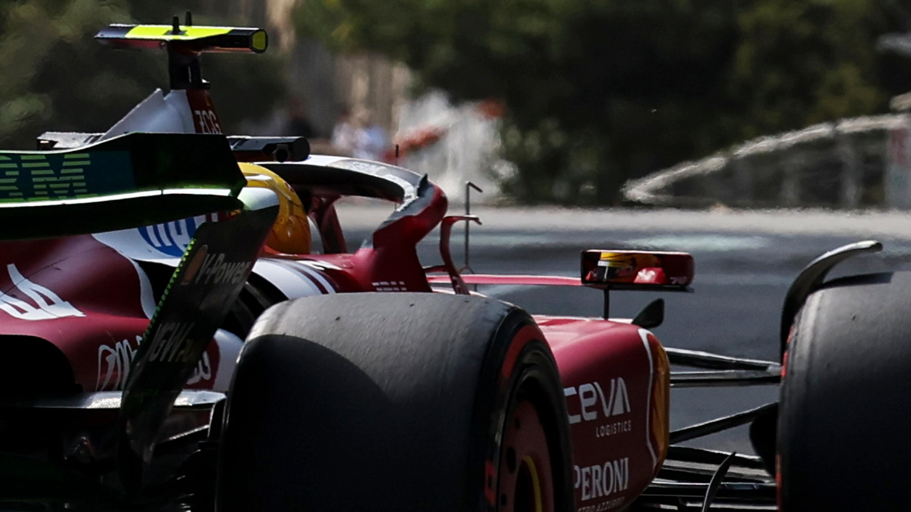 A Baku le Ferrari iniziano davanti a tutti. E si risveglia persino Hamilton. Leclerc 2°