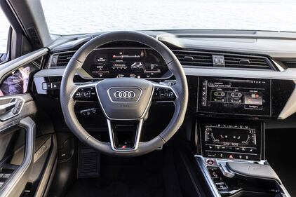 Audi SQ8 e-tron Sportback: guarda la gallery 12